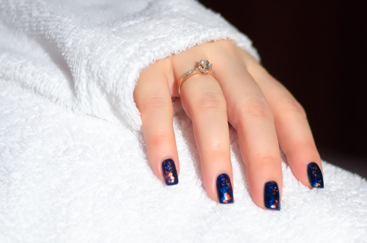 Cat eye nagels, de magnetische manicure trend