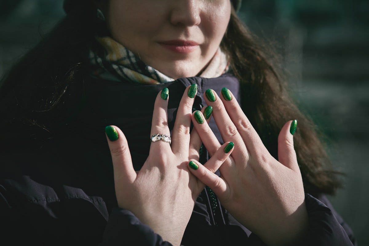 Matcha nagels zijn de grote nageltrend van dit seizoen